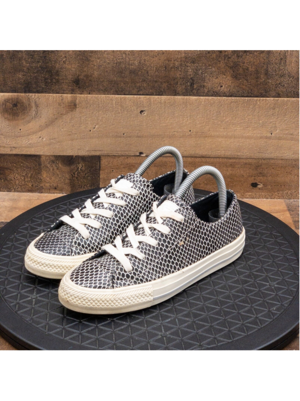CONVERSE ALL STAR LOW SNAKESKIN PRINT WOMENS ATHLETIC SHOES BLACK LEATHER SIZE 6